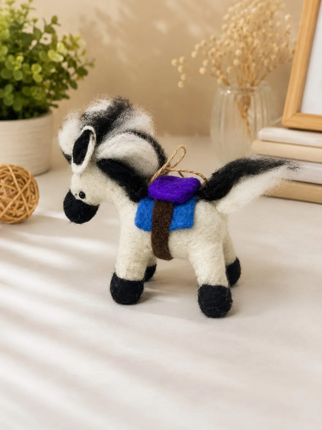 Handmade Felt horse view 4